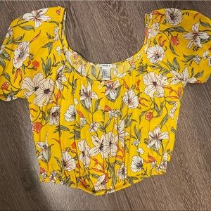 FOREVER 21 Yellow flowery crop top blouse